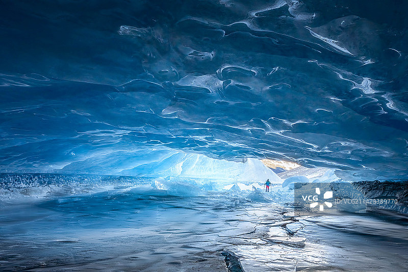 蓝冰洞图片素材