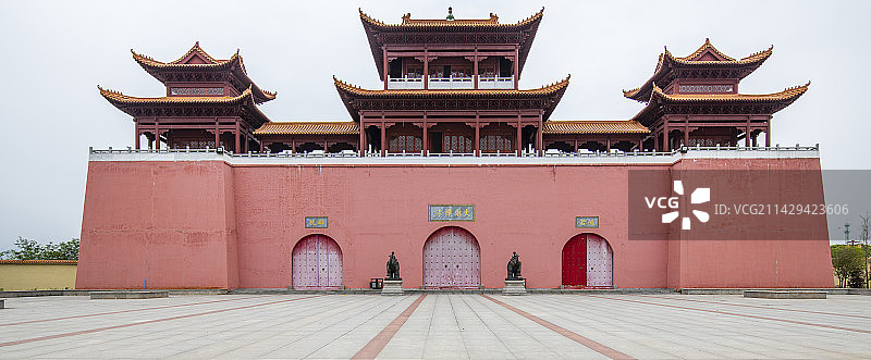 广东韶关南雄大雄禅寺的中国传统建筑图片素材