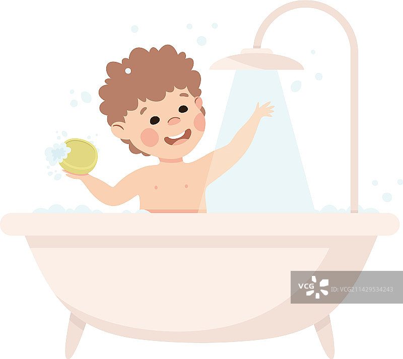 可爱的小男孩在浴缸里快乐地洗澡图片素材