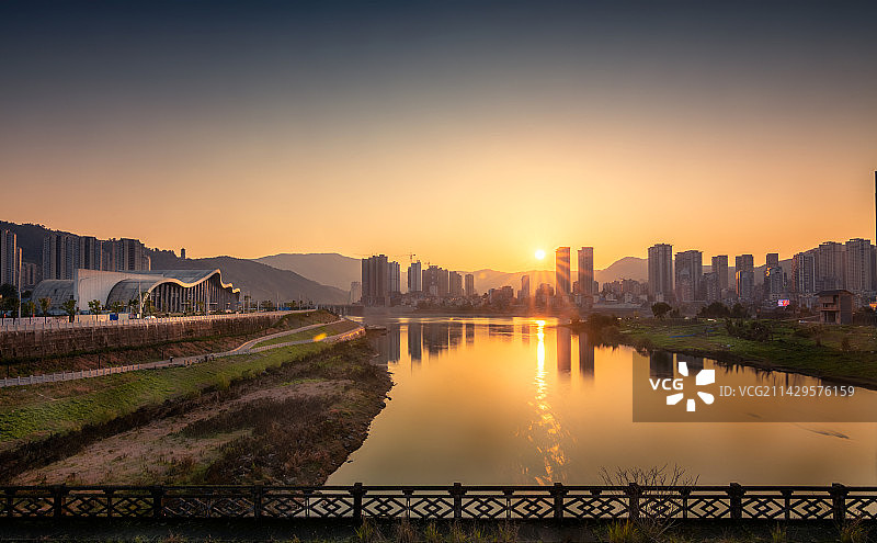 福建建瓯，水南大桥三江口日落图片素材