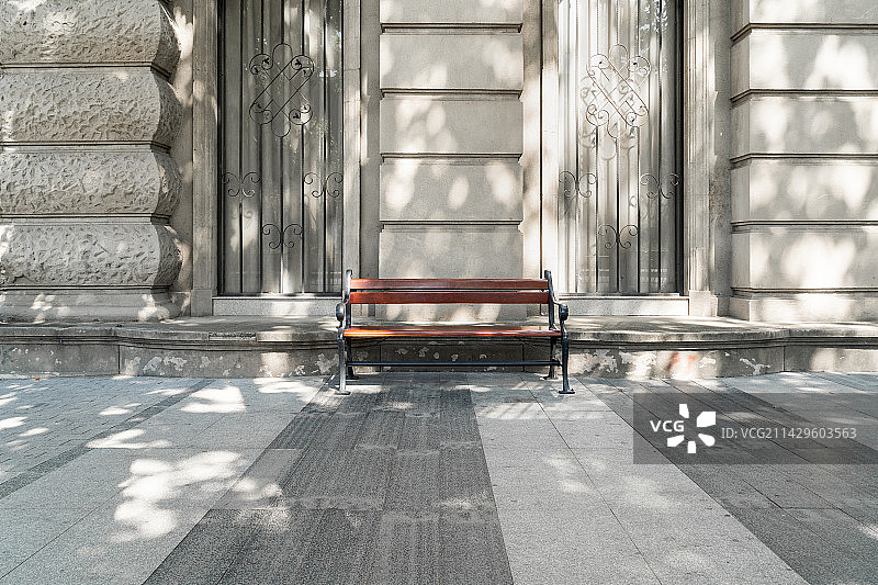 街道上的椅子图片素材