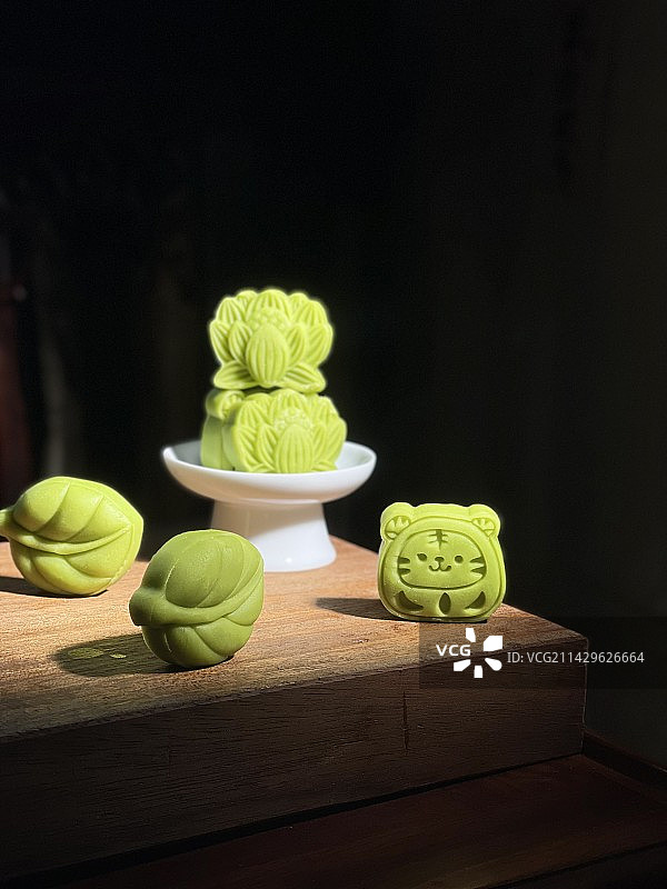 春天的绿豆糕图片素材