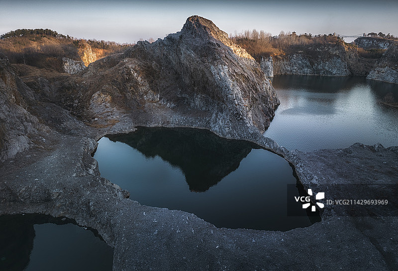 信阳息县濮公山矿山航拍视角图片素材