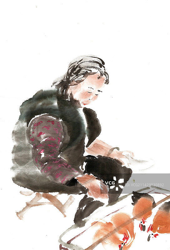 喂小鸡的老人图片素材