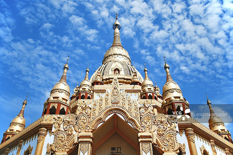 云南芒市勐焕大金塔图片素材