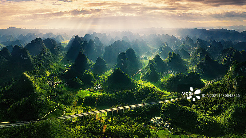 广西百色喀斯特地貌图片素材