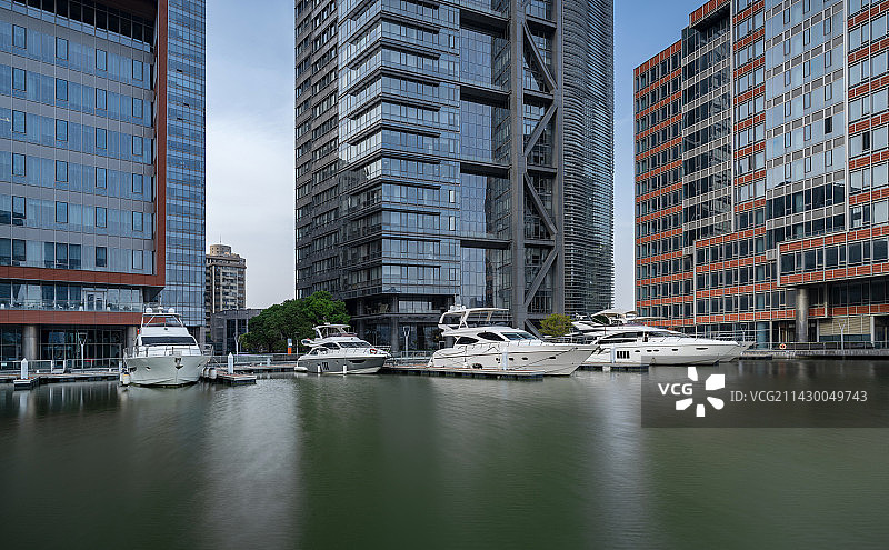上海北外滩百艇汇游艇码头图片素材