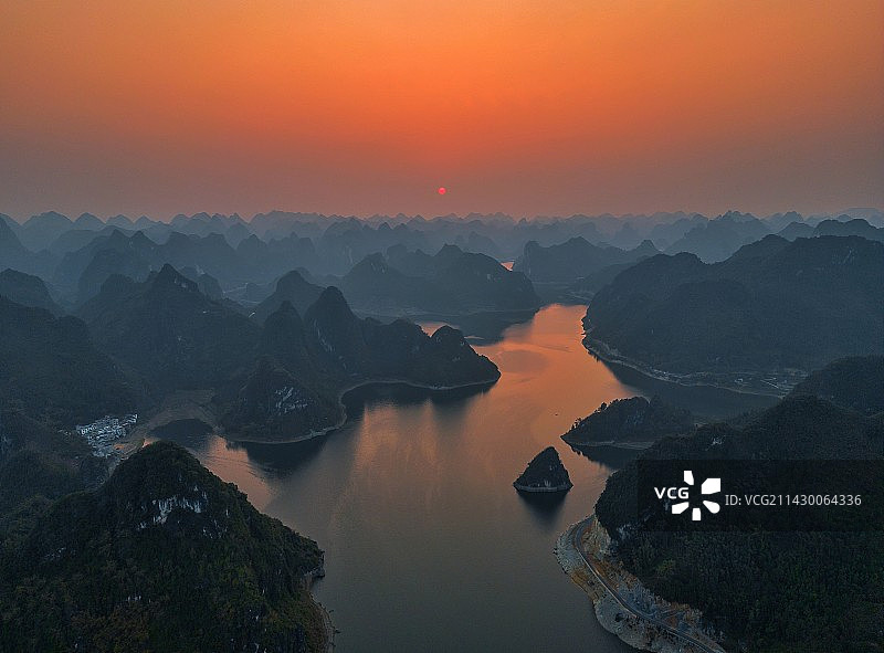 南宁上林大龙湖日出图片素材
