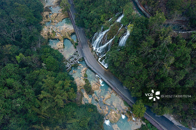 航拍贵州荔波漳江大小七孔风景区图片素材