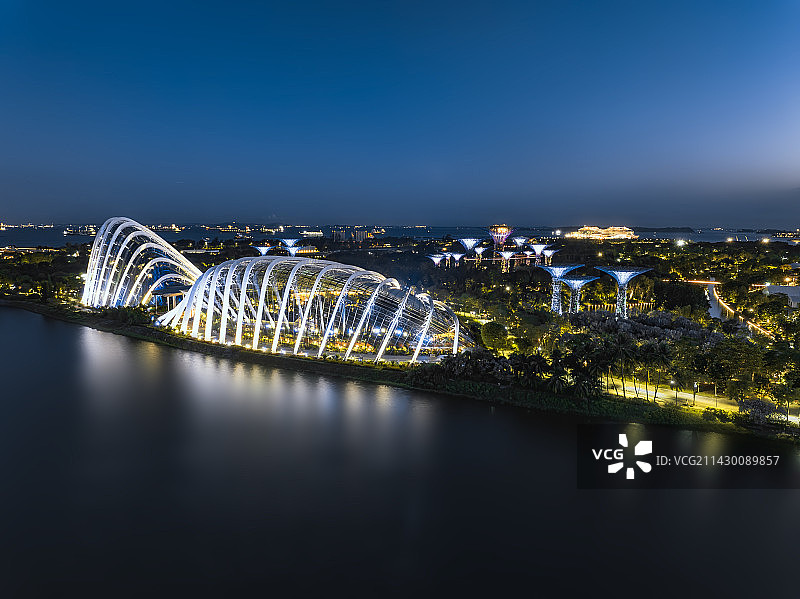 新加坡滨海湾花园夜景图片素材