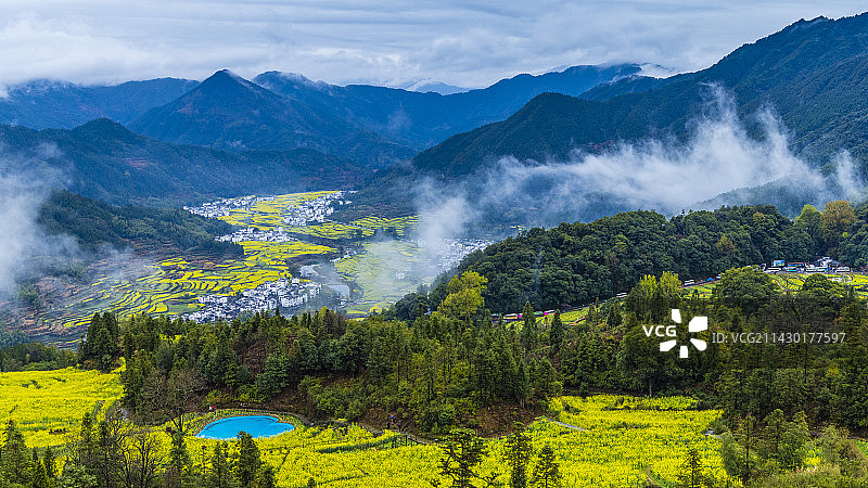 江岭雨后春色2431图片素材