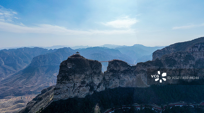 初春五指山、独占鳌头、五指山掠影图片素材