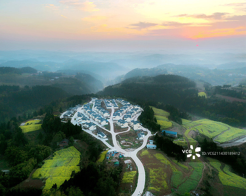 春到山乡图片素材