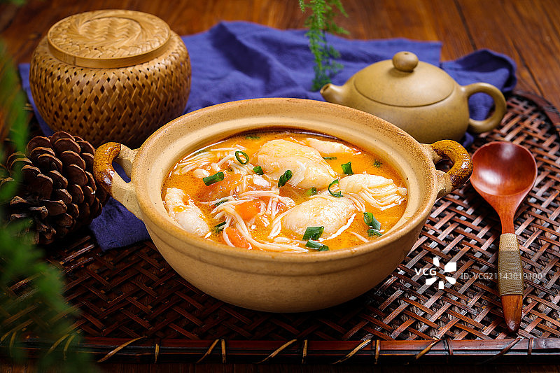 美味汤菜美食番茄巴沙鱼片图片素材