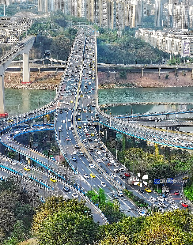 山城的纽带——桥图片素材