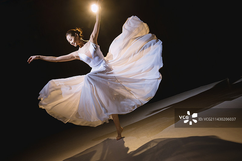 跳舞的舞者图片素材
