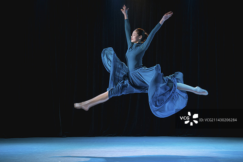 跳舞的舞者图片素材