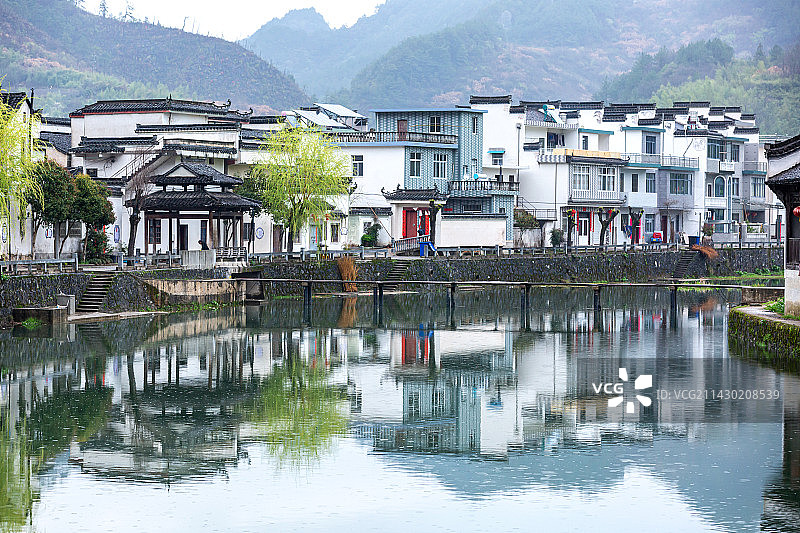 安徽省宣城市绩溪县家朋乡太极湖村居住环境风光图片素材