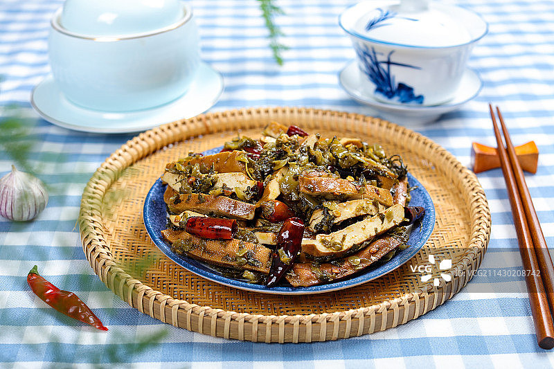 特色农家菜腌菜炒豆腐干图片素材