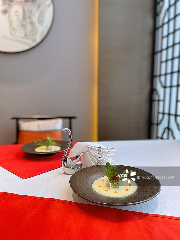 和木私厨的惬意午餐图片素材