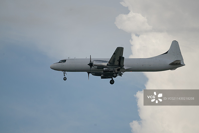 一架天上的飞机图片素材