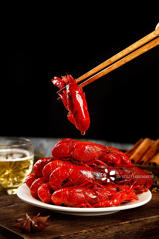 深底上的小龙虾图片素材