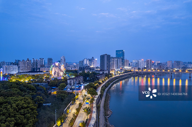 中国湖南省株洲城市夜景图片素材