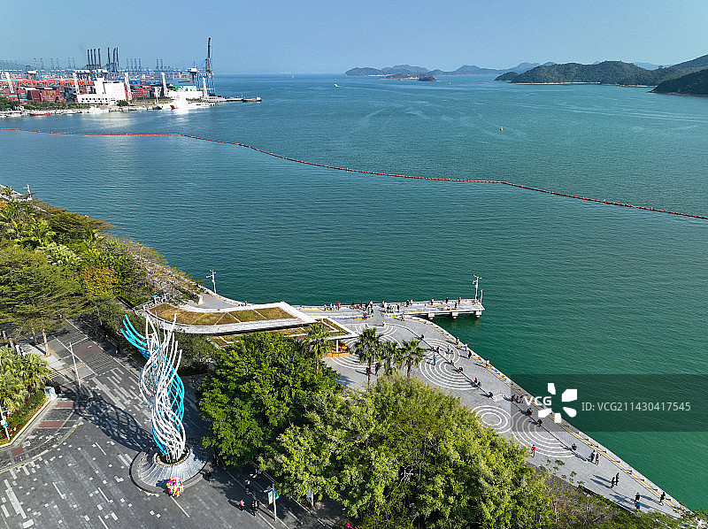广东省深圳市盐田区壹海城中央公园灯塔图书馆航拍图片素材