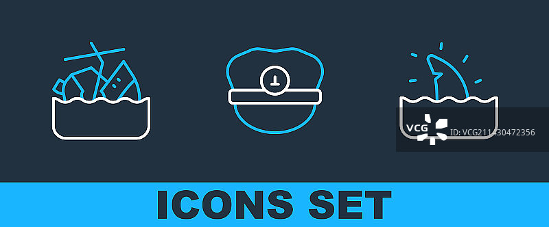 鲨鱼鳍在海浪中下沉图片素材