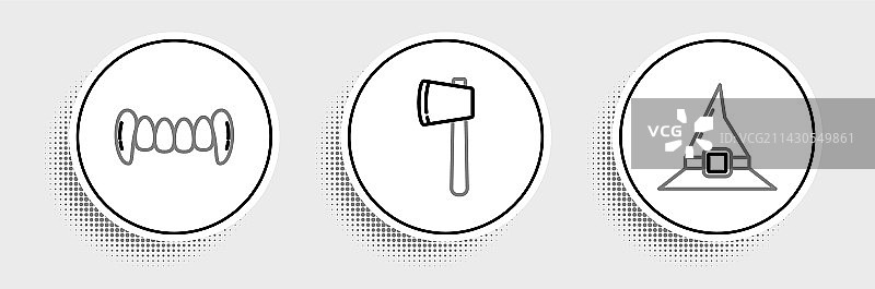 女巫帽、吸血鬼牙齿、木斧图片素材