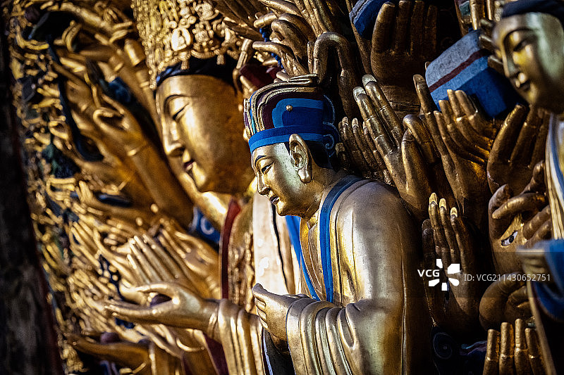 四川大足宝顶山千手观音图片素材