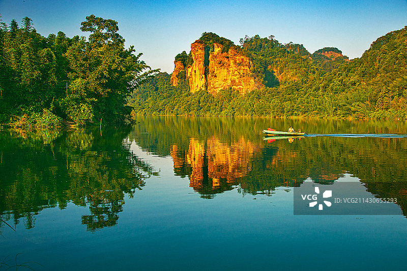 丹霞水韵图片素材