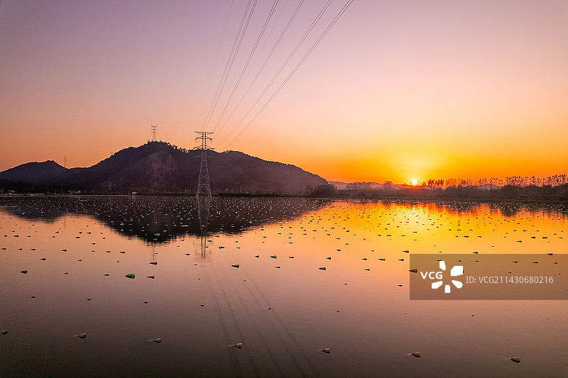 夕阳下诸暨山下湖珍珠养殖基地图片素材