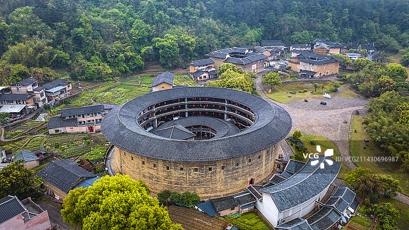 福建永定土楼景区的振成楼图片素材