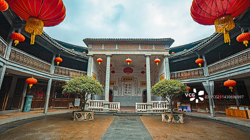 福建永定土楼景区的振成楼图片素材