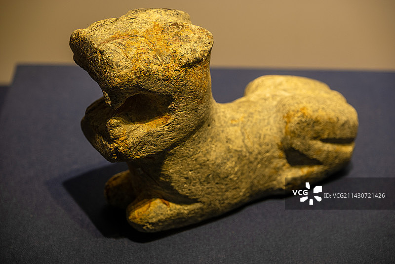 三星堆 石虎侧面图片素材