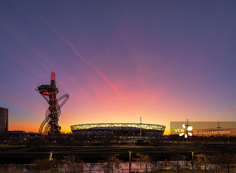 赛乐米塔尔轨道塔和伦敦体育场图片素材