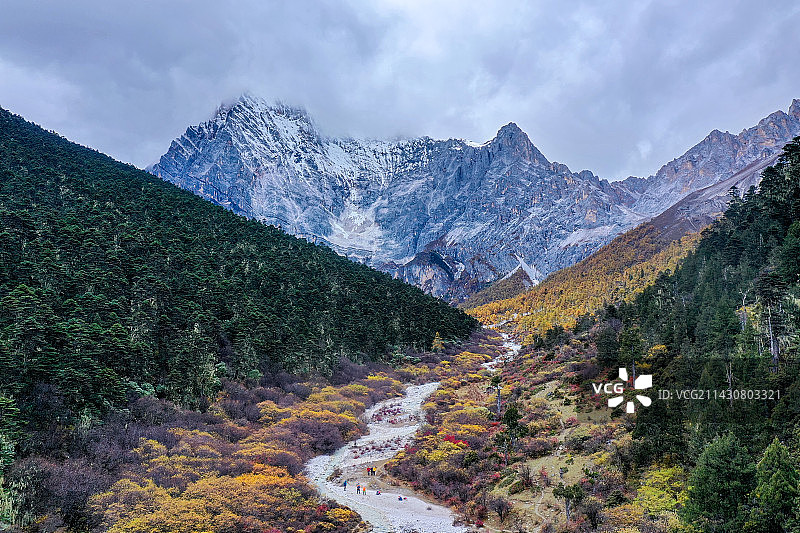 亚丁大转山图片素材