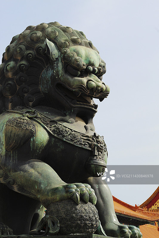 北京故宫晴空下的雕像俯视图图片素材