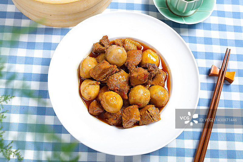 特色农家菜芋头炖鸡肉图片素材