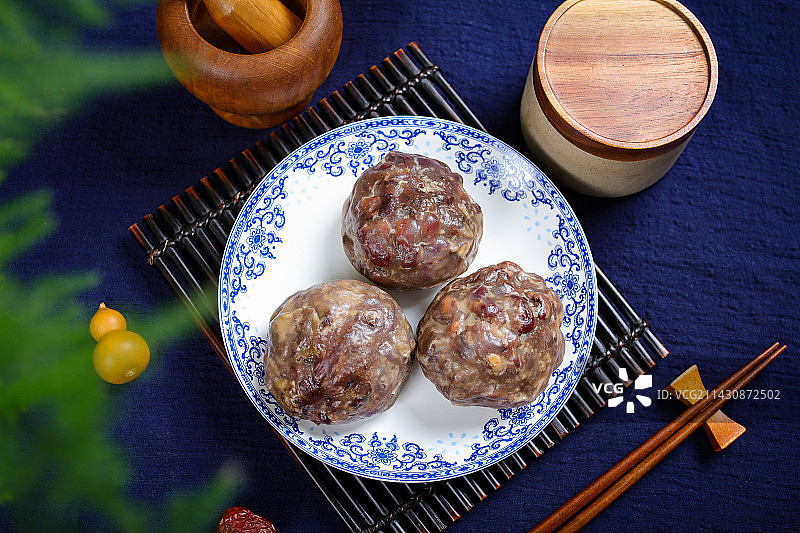 地方特色美食小炒粘豆包图片素材