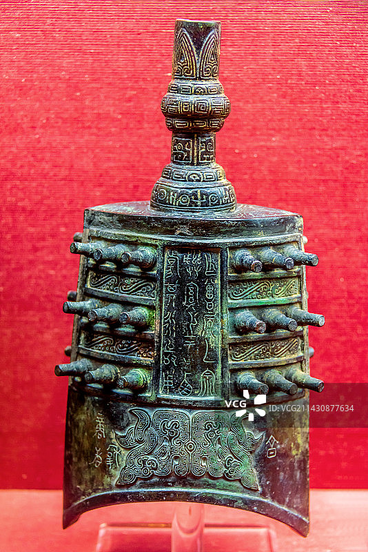 中国重庆中国三峡博物馆战国曾侯乙甬钟图片素材