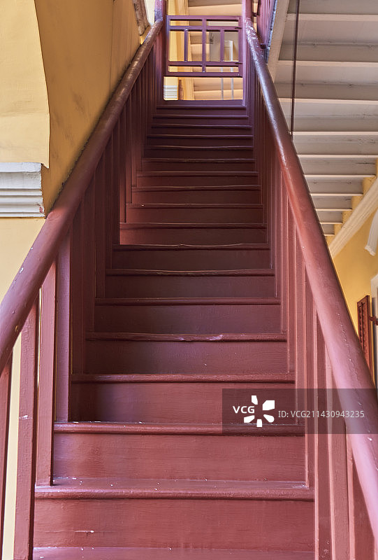 广州大元帅府中式传统民国建筑木制楼梯图片素材