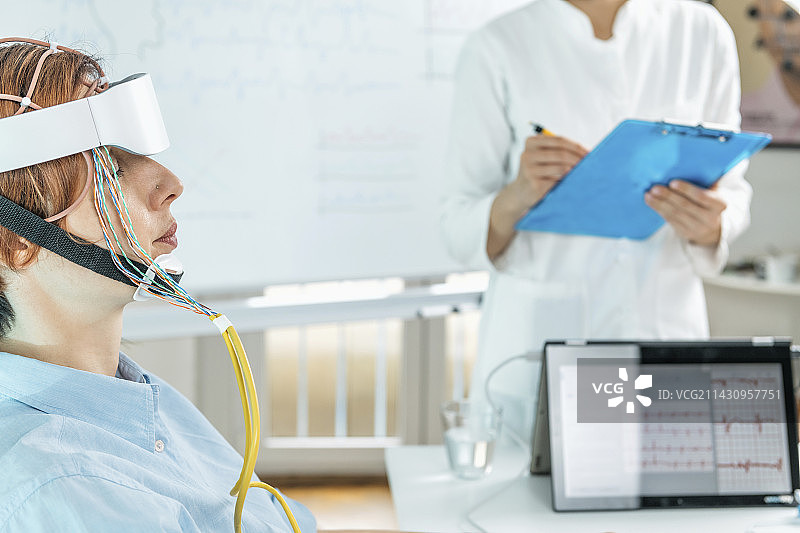 生物反馈脑电图训练图片素材