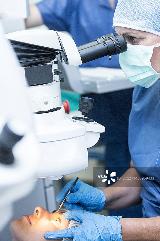 激光眼科手术图片素材