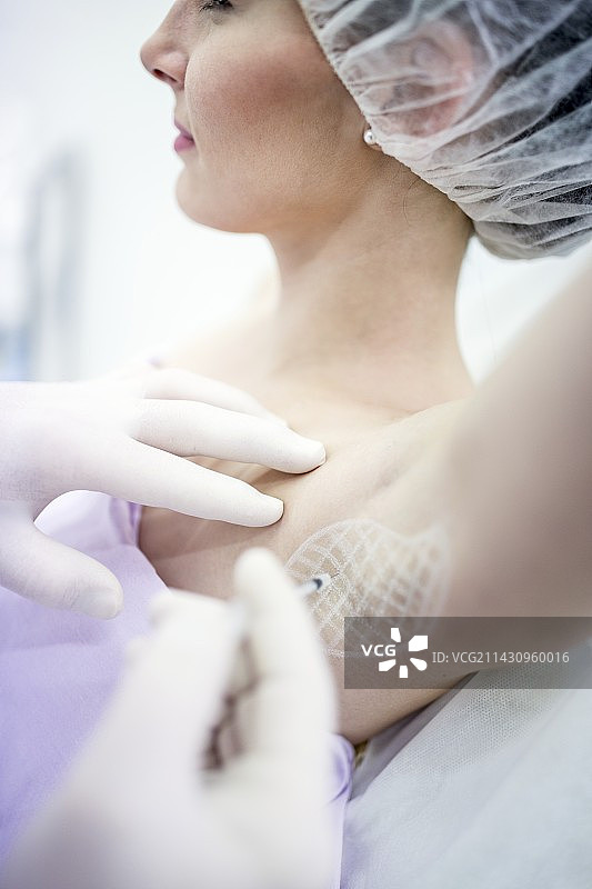 腋下注射肉毒杆菌图片素材