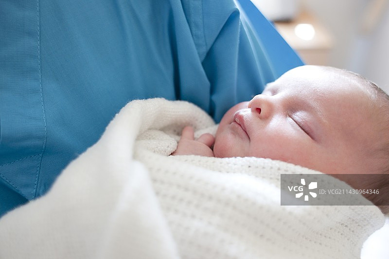新生的婴儿图片素材