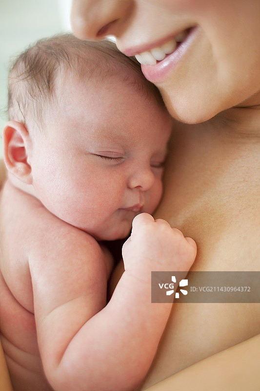 新生的婴儿图片素材