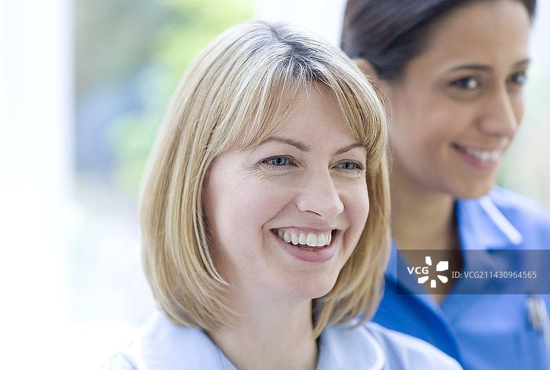 微笑着的护士图片素材