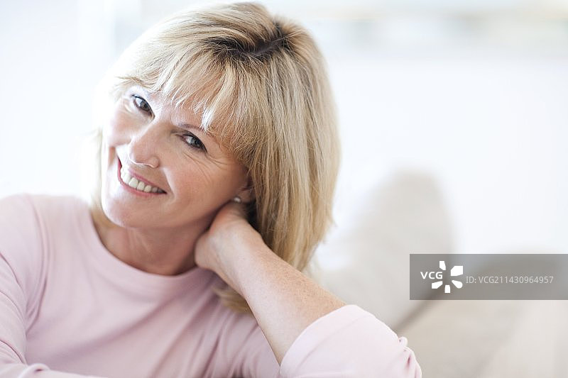快乐的老年女性图片素材